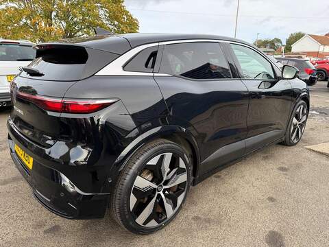 Renault Megane E-Tech 60kWh techno+ Auto 5dr (optimum charge) - U79272