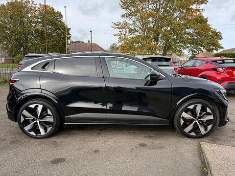 Renault Megane E-Tech 60kWh techno+ Auto 5dr (optimum charge) - U79272
