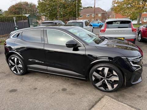 Renault Megane E-Tech 60kWh techno+ Auto 5dr (optimum charge) - U79272