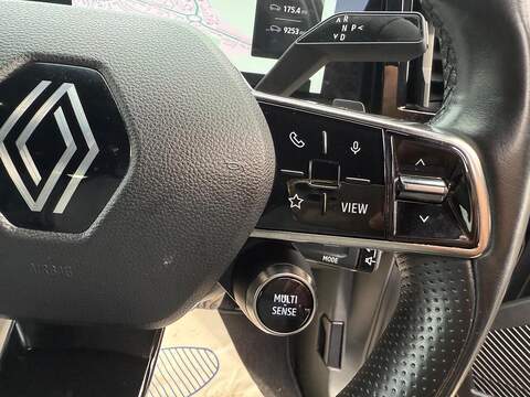 Renault Megane E-Tech 60kWh techno+ Auto 5dr (optimum charge) - U79272