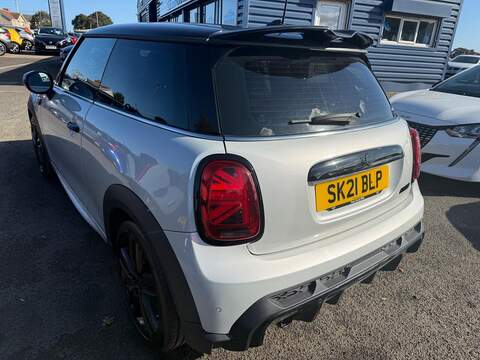 MINI Hatch 1.5 Cooper Sport Hatchback 3dr Petrol Manual Euro 6 (s/s) (136 ps) - U79273