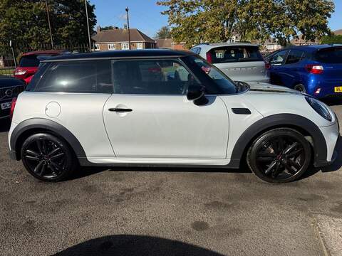 MINI Hatch 1.5 Cooper Sport Hatchback 3dr Petrol Manual Euro 6 (s/s) (136 ps) - U79273
