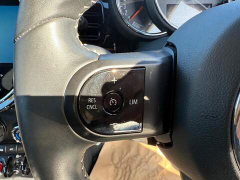 MINI Hatch 1.5 Cooper Sport Hatchback 3dr Petrol Manual Euro 6 (s/s) (136 ps) - U79273