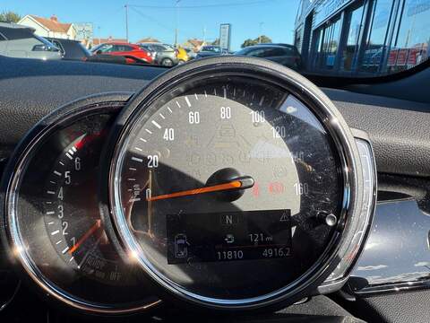 MINI Hatch 1.5 Cooper Sport Hatchback 3dr Petrol Manual Euro 6 (s/s) (136 ps) - U79273