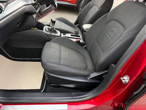 Ford Focus EcoBlue Active Hatchback 1.5 Manual Diesel - U79275