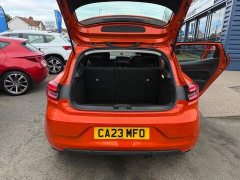 Renault Clio 1.6 E-TECH Evolution Auto Euro 6 (s/s) 5dr - U79277