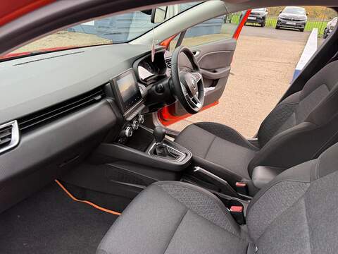 Renault Clio 1.6 E-TECH Evolution Auto Euro 6 (s/s) 5dr - U79277