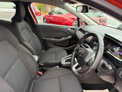 Renault Clio 1.6 E-TECH Evolution Auto Euro 6 (s/s) 5dr - U79277