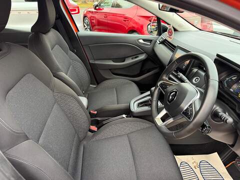 Renault Clio 1.6 E-TECH Evolution Auto Euro 6 (s/s) 5dr - U79277