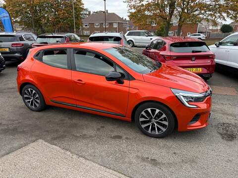 Renault Clio 1.6 E-TECH Evolution Auto Euro 6 (s/s) 5dr - U79277