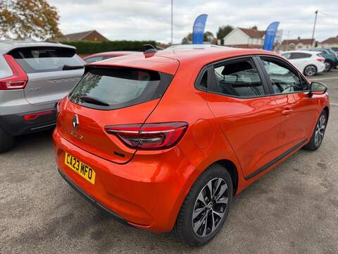 Renault Clio 1.6 E-TECH Evolution Auto Euro 6 (s/s) 5dr - U79277