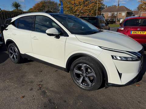 Nissan Qashqai 1.3 DIG-T MHEV N-Connecta XTRON Euro 6 (s/s) 5dr - U79278