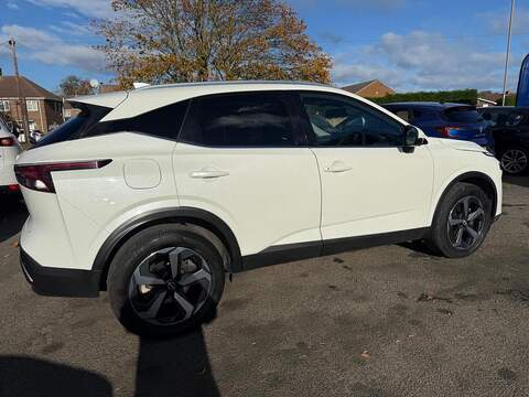 Nissan Qashqai 1.3 DIG-T MHEV N-Connecta XTRON Euro 6 (s/s) 5dr - U79278