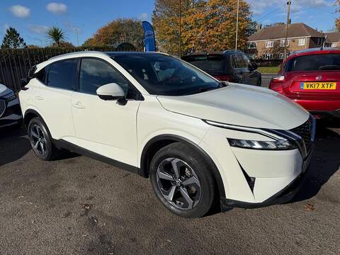 Nissan Qashqai 1.3 DIG-T MHEV N-Connecta XTRON Euro 6 (s/s) 5dr - U79278