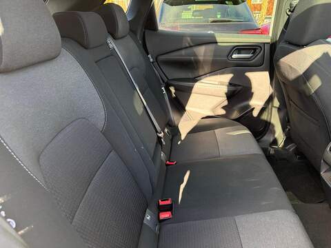 Nissan Qashqai 1.3 DIG-T MHEV N-Connecta XTRON Euro 6 (s/s) 5dr - U79278