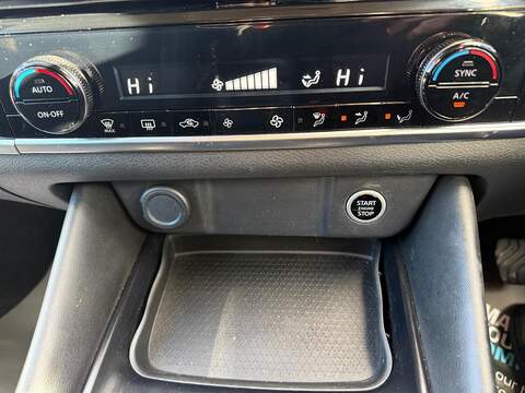 Nissan Qashqai 1.3 DIG-T MHEV N-Connecta XTRON Euro 6 (s/s) 5dr - U79278