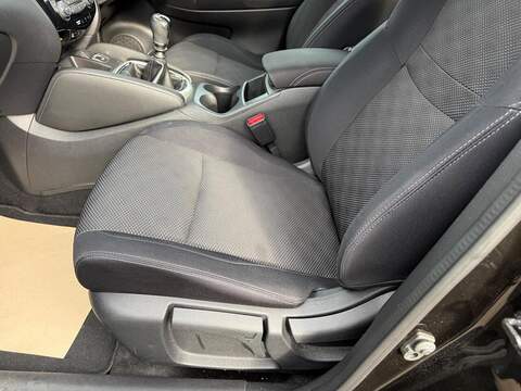 Nissan Qashqai 1.5 dCi N-Connecta SUV 5dr Diesel Manual 2WD Euro 6 (s/s) (110 ps) - U79282