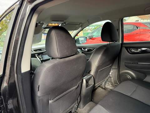 Nissan Qashqai 1.5 dCi N-Connecta SUV 5dr Diesel Manual 2WD Euro 6 (s/s) (110 ps) - U79282