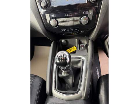 Nissan Qashqai 1.5 dCi N-Connecta SUV 5dr Diesel Manual 2WD Euro 6 (s/s) (110 ps) - U79282
