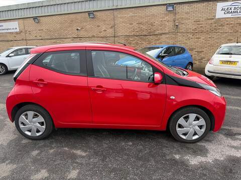 Toyota AYGO 1.0 VVT-i x-play Euro 5 5dr Euro 5 - U79283
