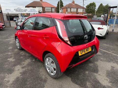 Toyota AYGO 1.0 VVT-i x-play Euro 5 5dr Euro 5 - U79283