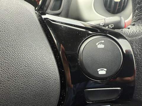 Toyota AYGO 1.0 VVT-i x-play Euro 5 5dr Euro 5 - U79283