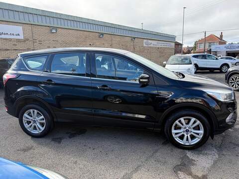 Ford Kuga 1.5 TDCi Zetec SUV 5dr Diesel Manual Euro 6 (s/s) (120 ps) - U79286