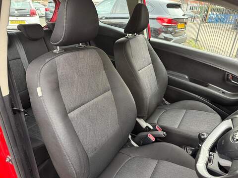 Kia Picanto 1.0 1 Hatchback 3dr Petrol Manual Euro 5 (68 bhp) - U79293
