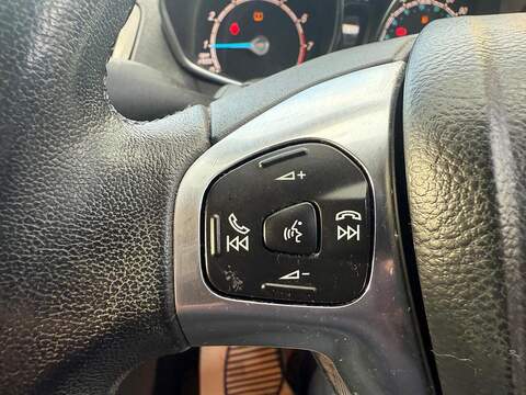 Ford Fiesta 1.0T EcoBoost Zetec Hatchback 5dr Petrol Manual Euro 5 (s/s) (100 ps) - U79295