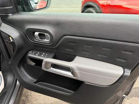 Citroen C5 Aircross 1.2 PureTech Shine Euro 6 (s/s) 5dr - U79300