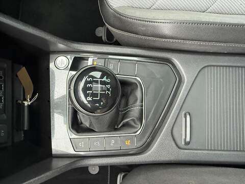 Volkswagen Tiguan 2.0 TDI R-Line Tech Euro 6 (s/s) 5dr - U79302