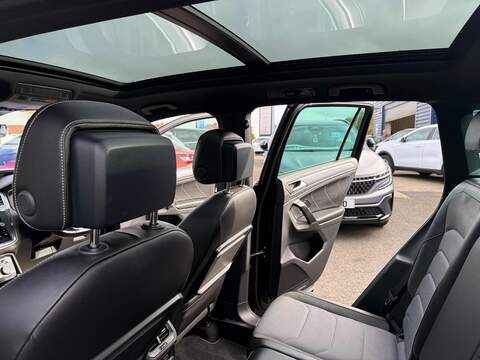 Volkswagen Tiguan 2.0 TDI R-Line Tech Euro 6 (s/s) 5dr - U79302