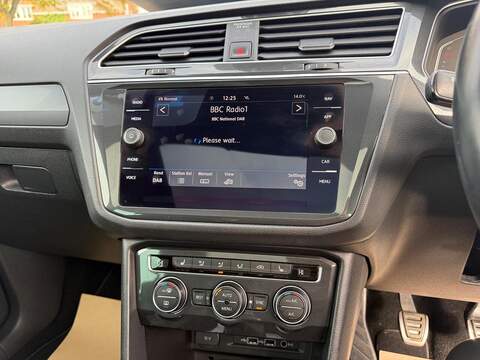 Volkswagen Tiguan 2.0 TDI R-Line Tech Euro 6 (s/s) 5dr - U79302