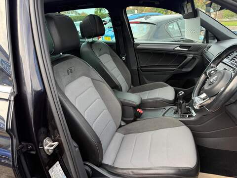 Volkswagen Tiguan 2.0 TDI R-Line Tech Euro 6 (s/s) 5dr - U79302