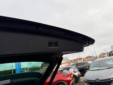 Volkswagen Tiguan 2.0 TDI R-Line Tech Euro 6 (s/s) 5dr - U79302