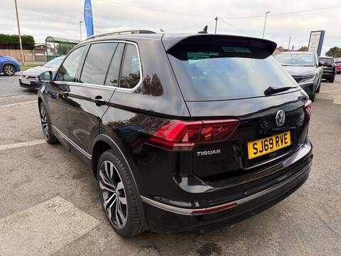Volkswagen Tiguan 2.0 TDI R-Line Tech Euro 6 (s/s) 5dr - U79302