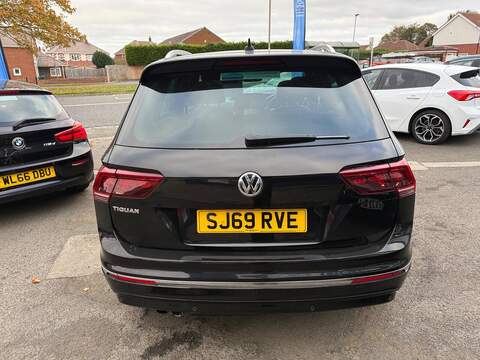 Volkswagen Tiguan 2.0 TDI R-Line Tech Euro 6 (s/s) 5dr - U79302