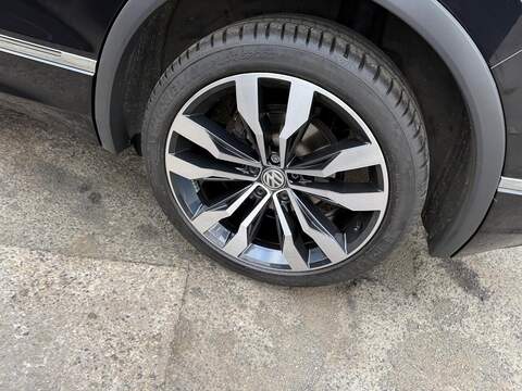 Volkswagen Tiguan 2.0 TDI R-Line Tech Euro 6 (s/s) 5dr - U79302