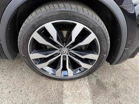 Volkswagen Tiguan 2.0 TDI R-Line Tech Euro 6 (s/s) 5dr - U79302