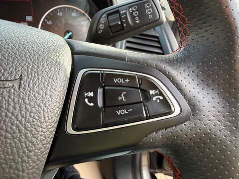 Ford EcoSport 1.0T EcoBoost ST-Line Euro 6 (s/s) 5dr - U79303