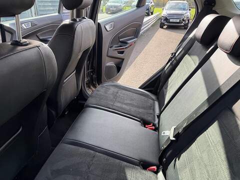 Ford EcoSport 1.0T EcoBoost ST-Line Euro 6 (s/s) 5dr - U79303