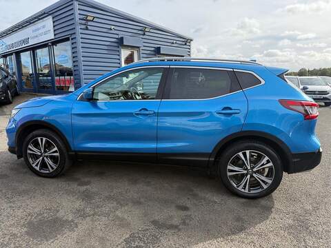 Nissan Qashqai 1.5 dCi N-Connecta SUV 5dr Diesel Manual Euro 6 (s/s) (110 ps) - U79307