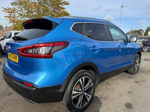 Nissan Qashqai 1.5 dCi N-Connecta SUV 5dr Diesel Manual Euro 6 (s/s) (110 ps) - U79307