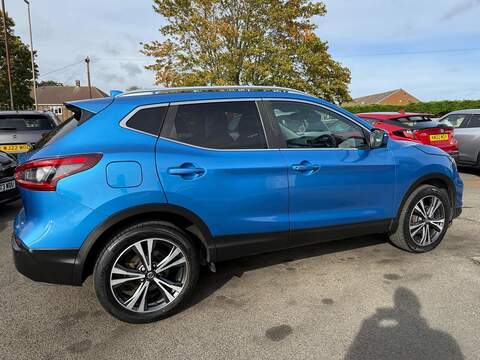 Nissan Qashqai 1.5 dCi N-Connecta SUV 5dr Diesel Manual Euro 6 (s/s) (110 ps) - U79307
