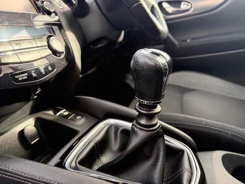 Nissan Qashqai 1.5 dCi N-Connecta SUV 5dr Diesel Manual Euro 6 (s/s) (110 ps) - U79307