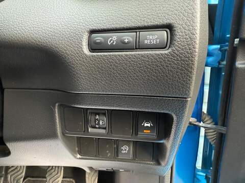 Nissan Qashqai 1.5 dCi N-Connecta SUV 5dr Diesel Manual Euro 6 (s/s) (110 ps) - U79307