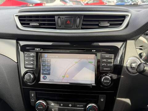 Nissan Qashqai 1.5 dCi N-Connecta SUV 5dr Diesel Manual Euro 6 (s/s) (110 ps) - U79307