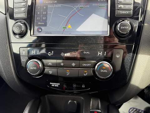 Nissan Qashqai 1.5 dCi N-Connecta SUV 5dr Diesel Manual Euro 6 (s/s) (110 ps) - U79307