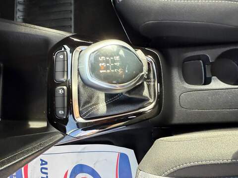 Vauxhall Corsa 1.2 Design Hatchback 5dr Petrol Manual Euro 6 (75 ps) - U79308