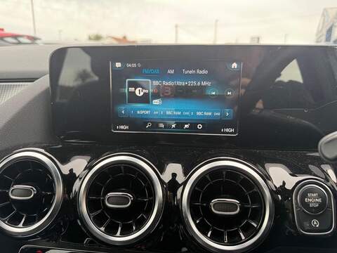 Mercedes-Benz B Class B180 Sport MPV 1.3 Automatic Petrol - U79310